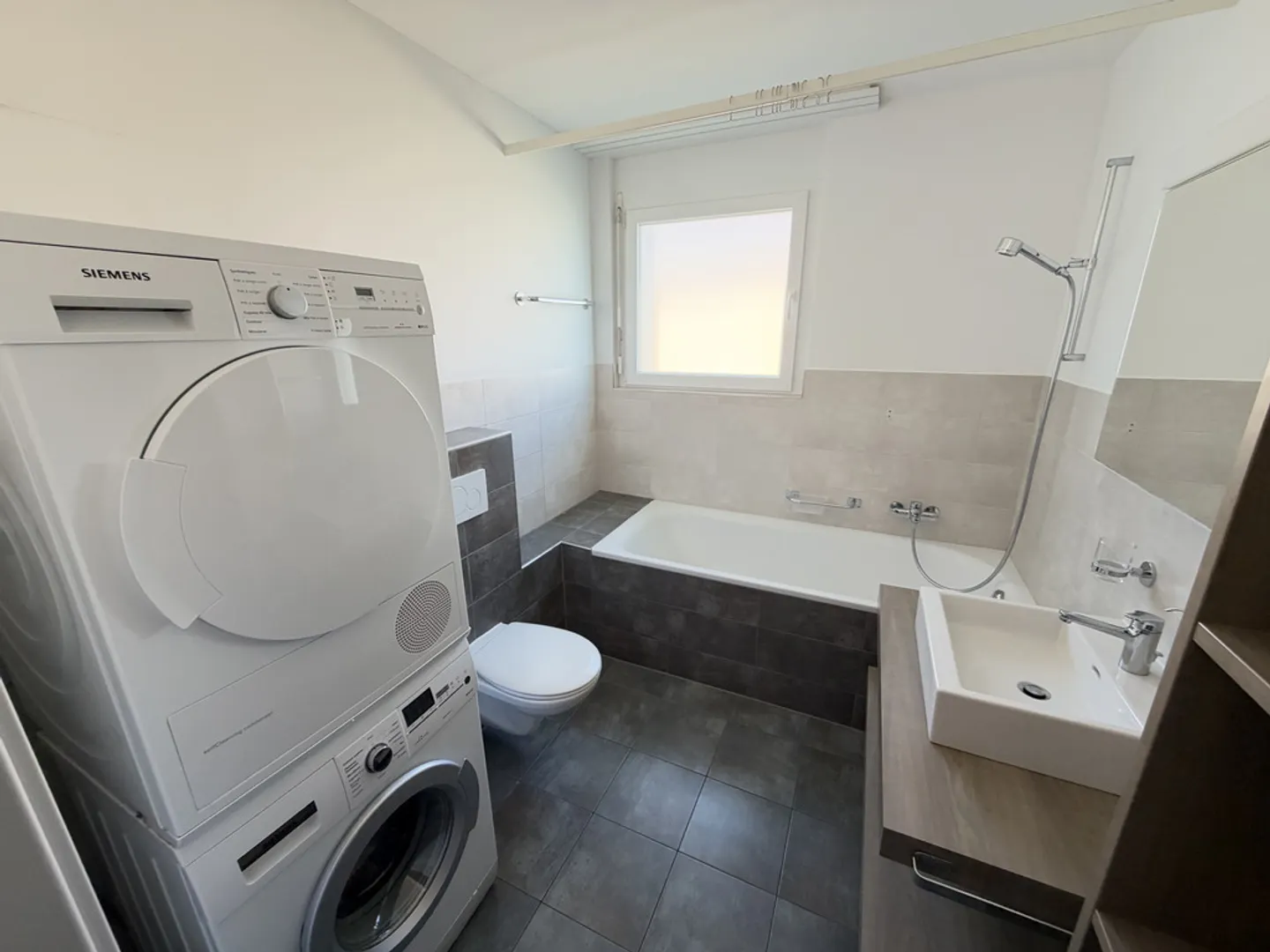Family-Friendly Apartment - Photo 10 of 12