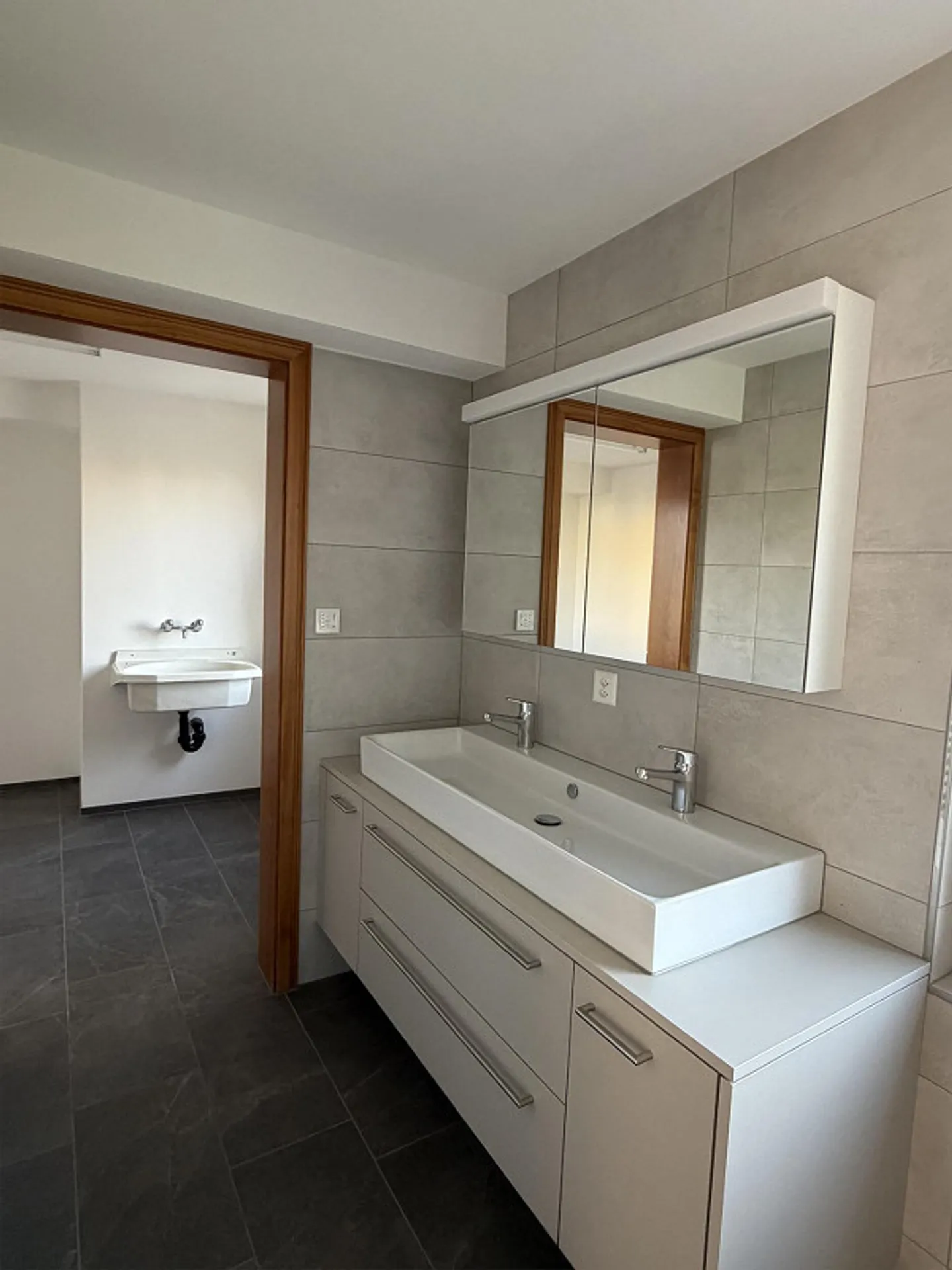 Charming 3.5 Room Apartment - Photo 7 of 10