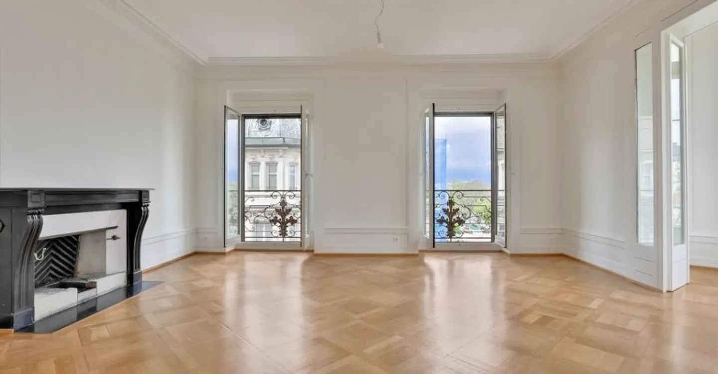 Magnifique appartement rénové dans le quartier de l'Eglise Russe - Photo 2 sur 10