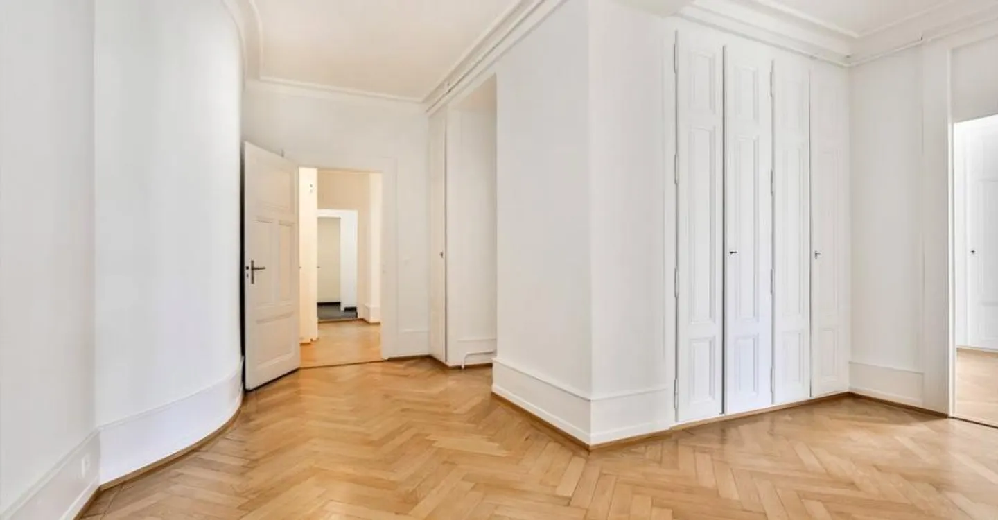 Magnifique appartement rénové dans le quartier de l'Eglise Russe - Photo 9 sur 10