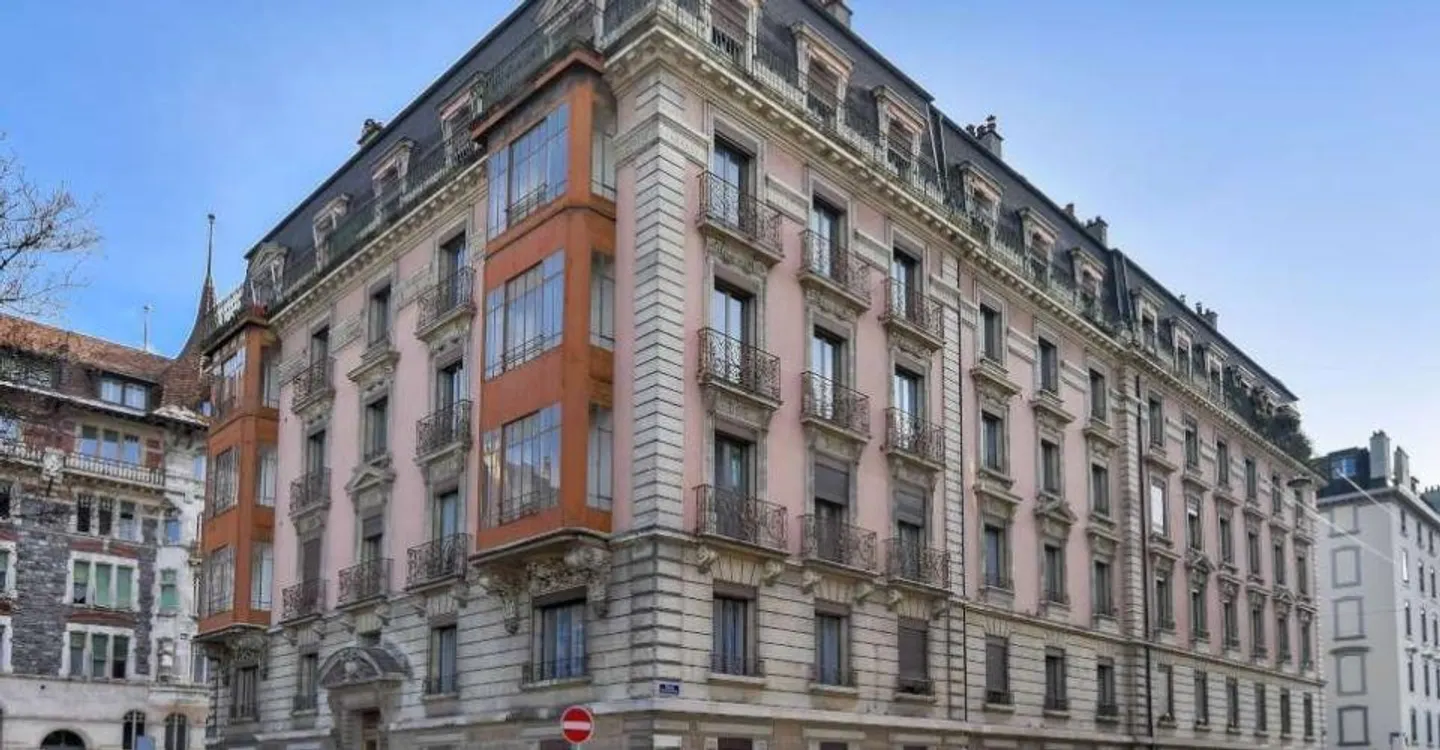 Magnifique appartement rénové dans le quartier de l'Eglise Russe - Photo 10 sur 10