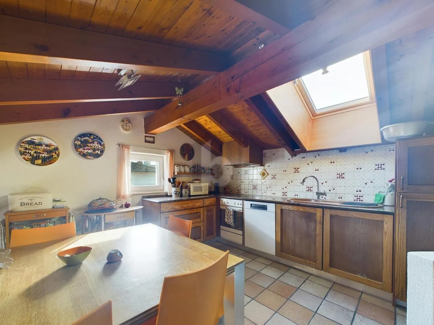 Charmantes Familienhaus mit Garten - Foto 5 von 6