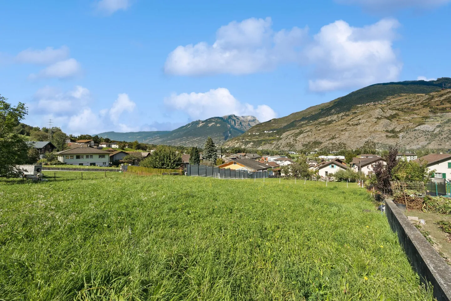 Building land with versatile usage possibilities - Photo 6 of 12