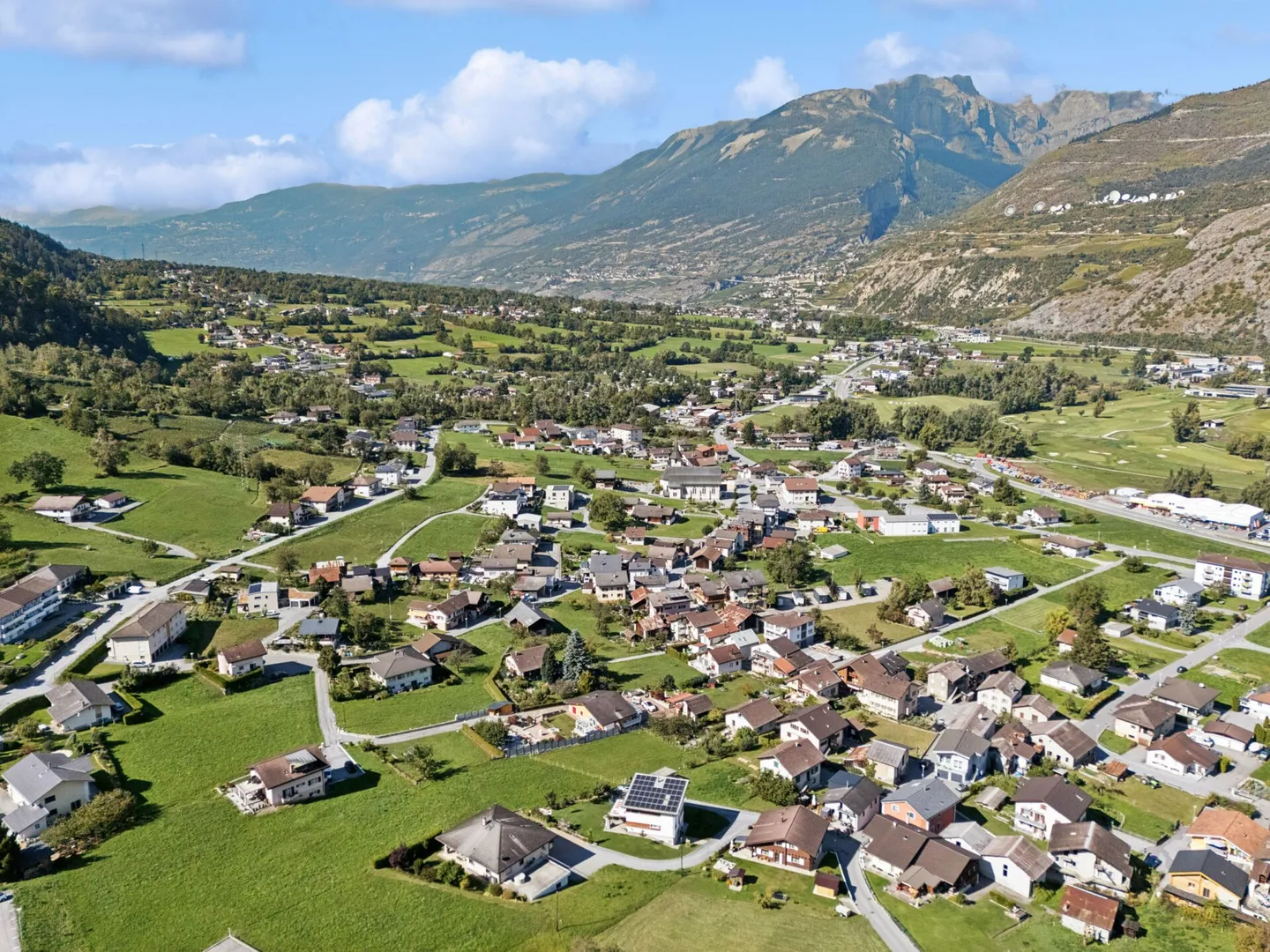 Building land with versatile usage possibilities - Photo 12 of 12