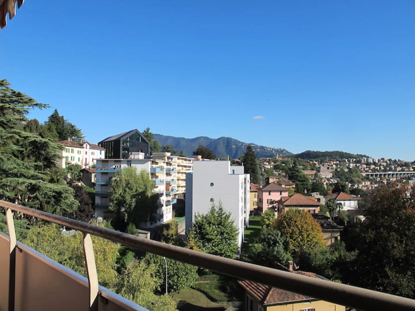 Appartamento con 3,5 stanze al primo piano in vendita - Foto 1 di 9