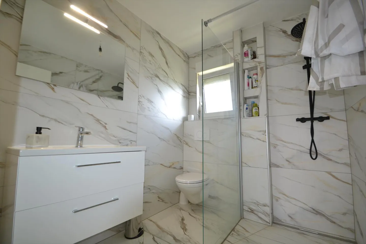 Villa indipendente 7.5 stanze - Modulare in 2 appartamenti - Foto 12 di 14