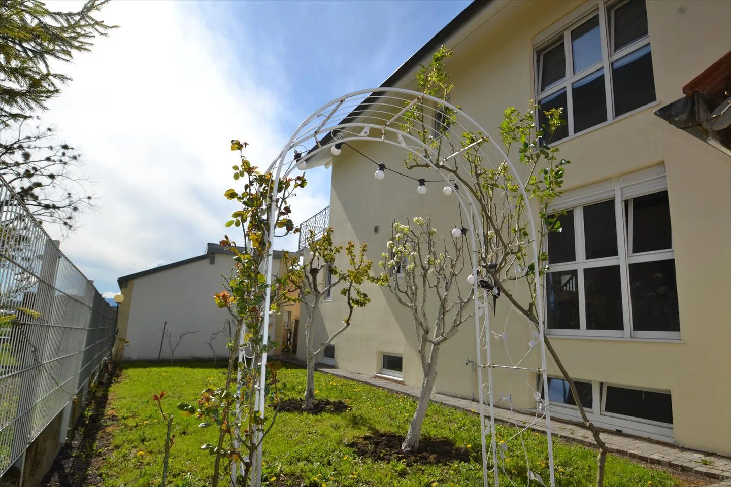 Villa indipendente 7.5 stanze - Modulare in 2 appartamenti - Foto 13 di 14