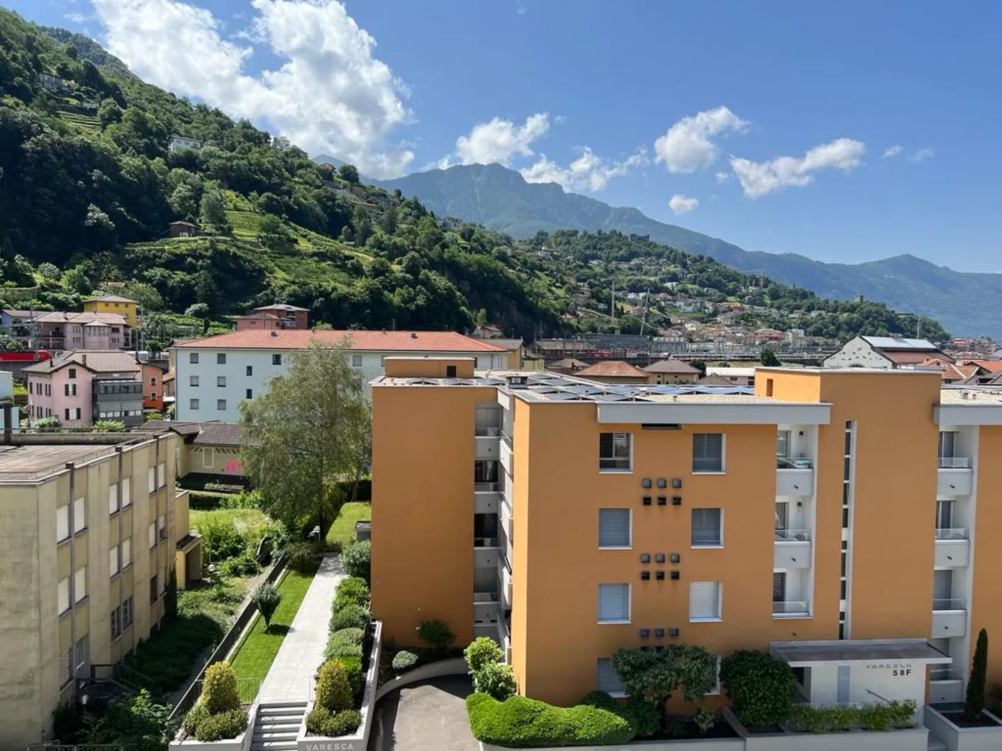 BELLINZONA | HELLER 3.5 ZIMMER - Foto 10 von 10