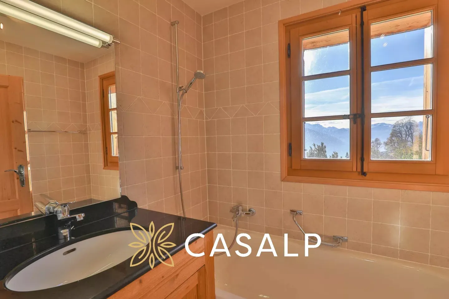 3-Room Apartment with Terrace and Spa Access - Photo 9 of 18