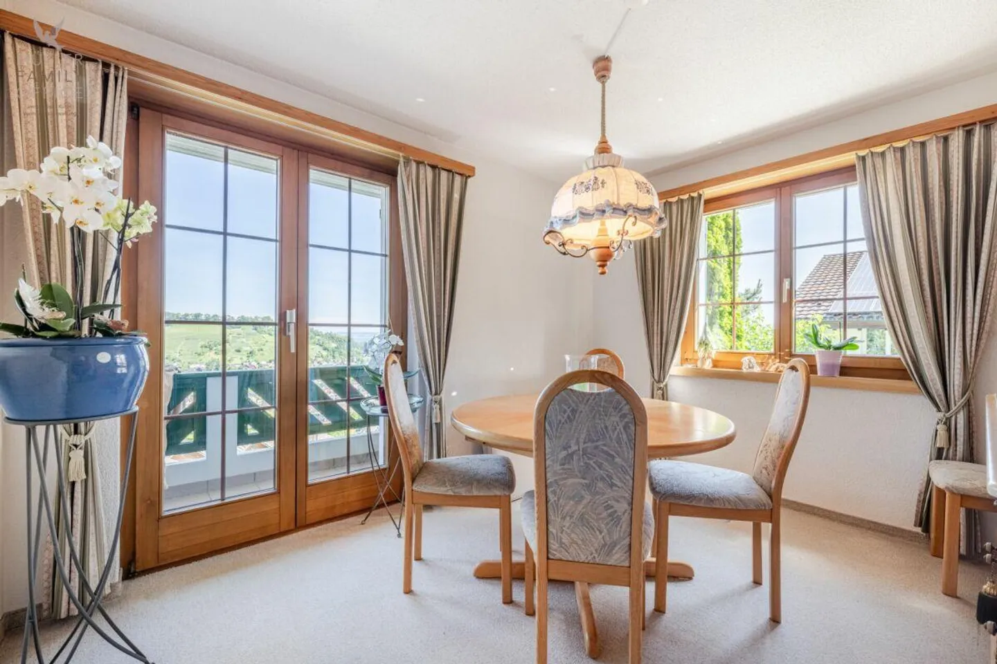 Casa unifamiliare adatta alle famiglie con bella vista sul lago - Foto 10 di 13