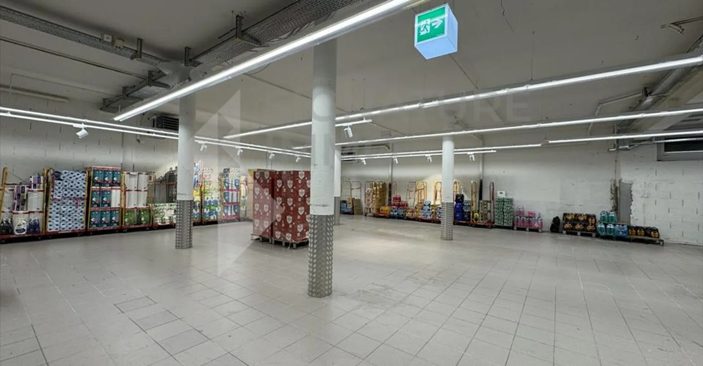 Immeuble mixte à louer - Photo 1 sur 7