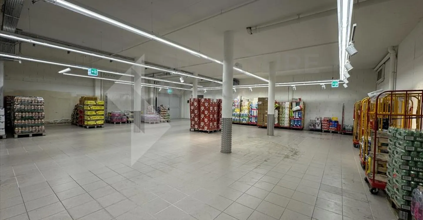 Immeuble mixte à louer - Photo 2 sur 7