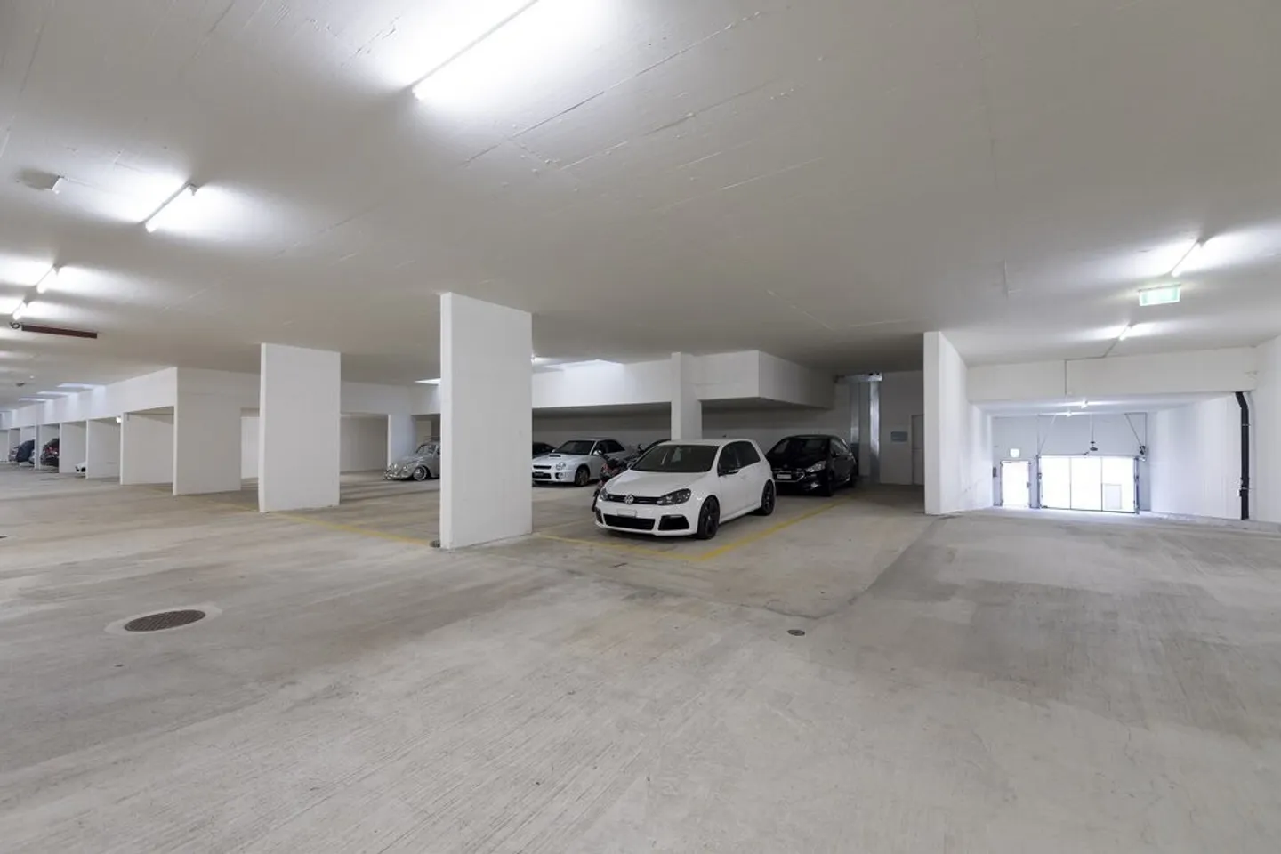 Double parking space for rent - Photo 1 of 1