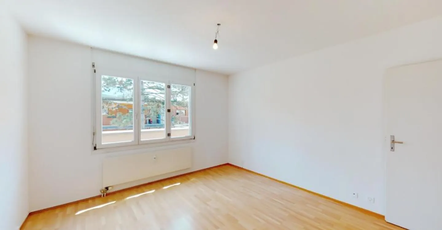 Appartement en duplex avec terrasse - Photo 3 sur 8