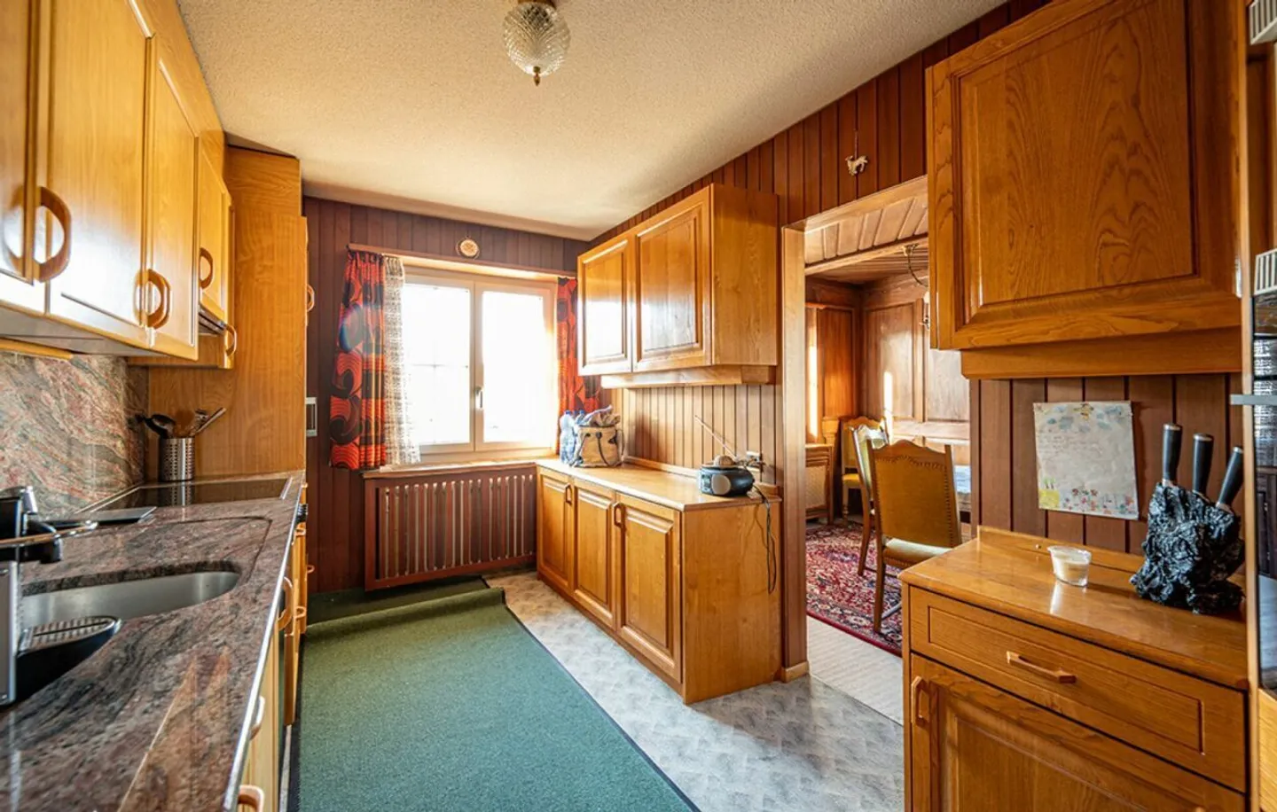 Attractive Residential and Commercial Building - Photo 11 of 20