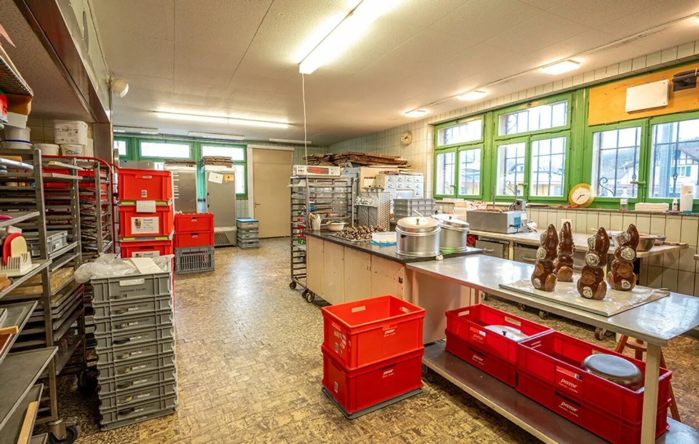 Attractive Residential and Commercial Building - Photo 6 of 20