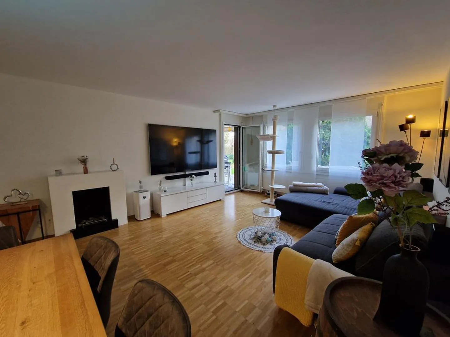 Dans le vert avec un excellent accès - Moderne et adapté aux familles - Photo 3 sur 7