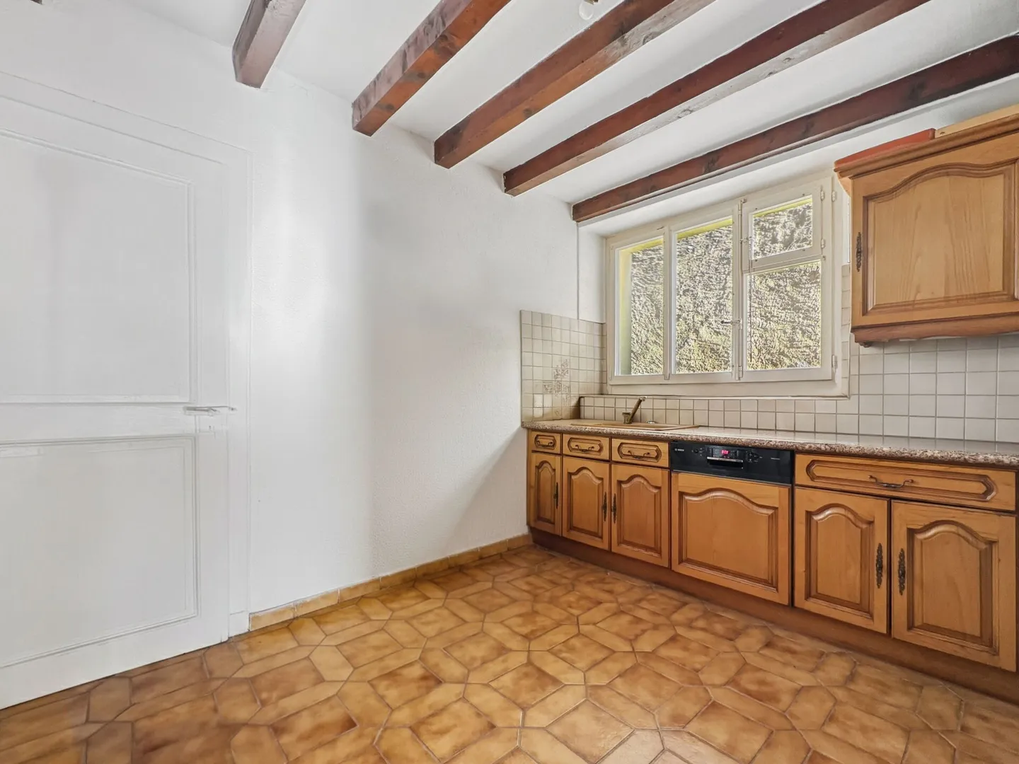 MIETHAUS MIT 3 GARAGEN, 3-4 WOHNUNGEN - Foto 8 von 18