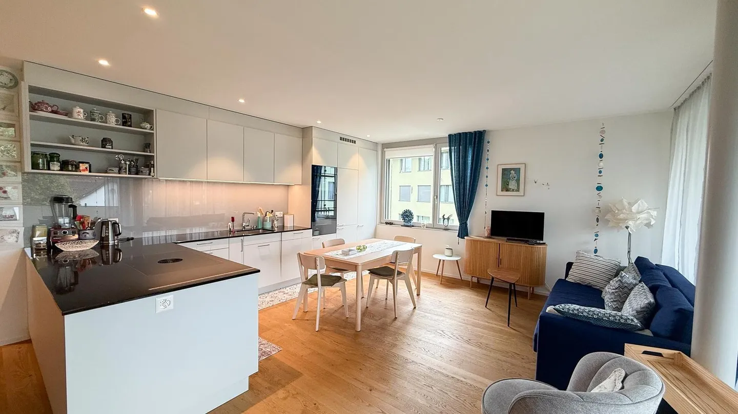 Moderno appartamento con 2 camere e balcone ad Arbon - Foto 2 di 6