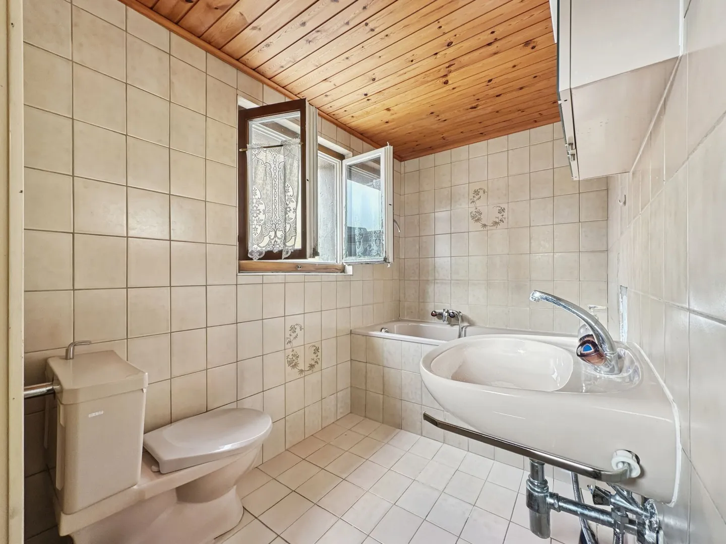 MIETHAUS MIT 3 GARAGEN, 3-4 WOHNUNGEN - Foto 13 von 18