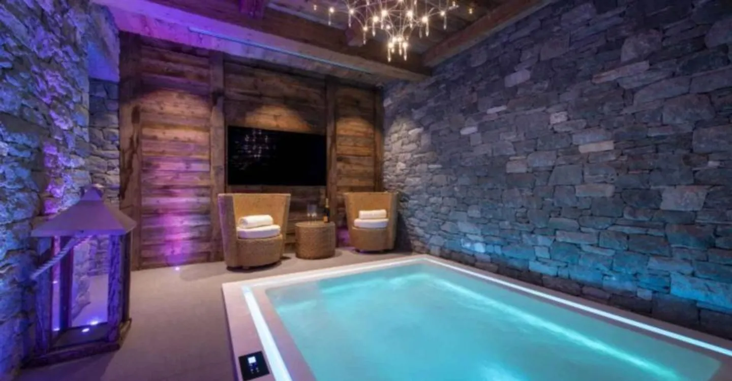 LE SUMMUM DU LUXE - CHALET 9 CHAMBRES - Photo 8 of 10