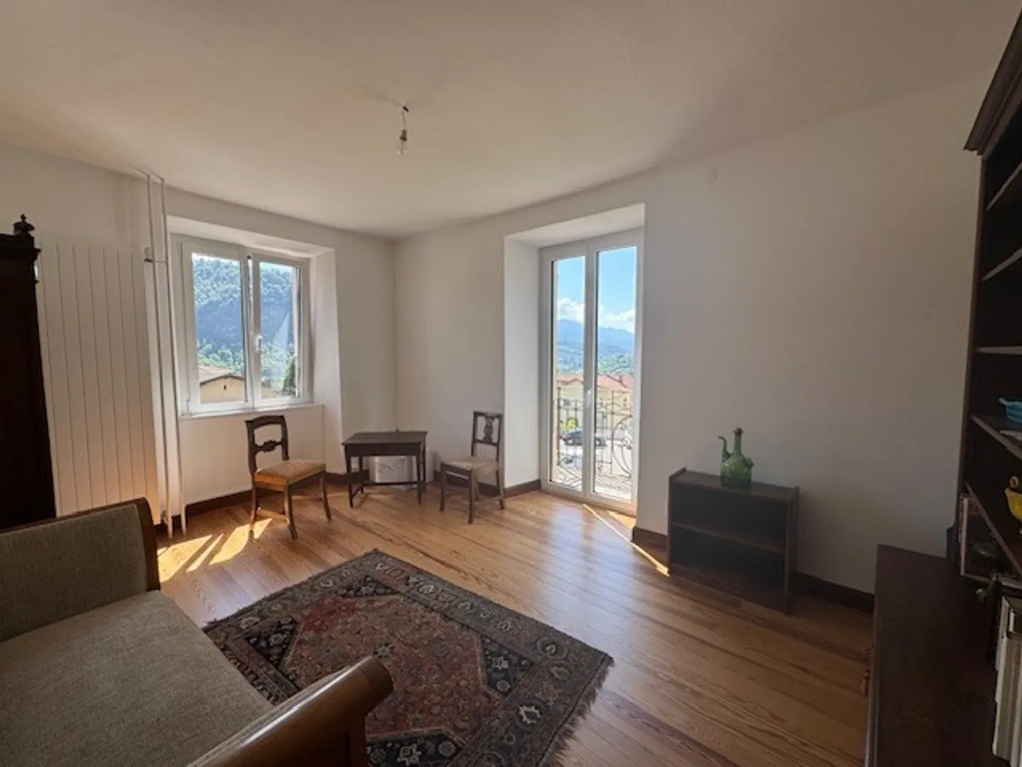 Bedano - Single-family house in the town center with property - Photo 7 of 17