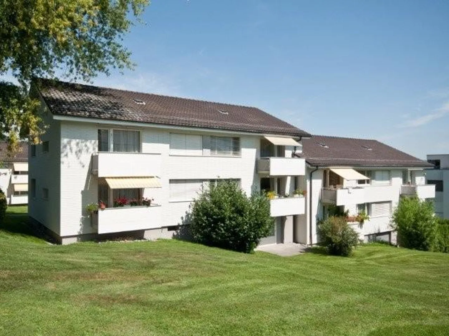 RENT WITHOUT DEPOSIT - Pleasant living in a green environment - Photo 1 of 5
