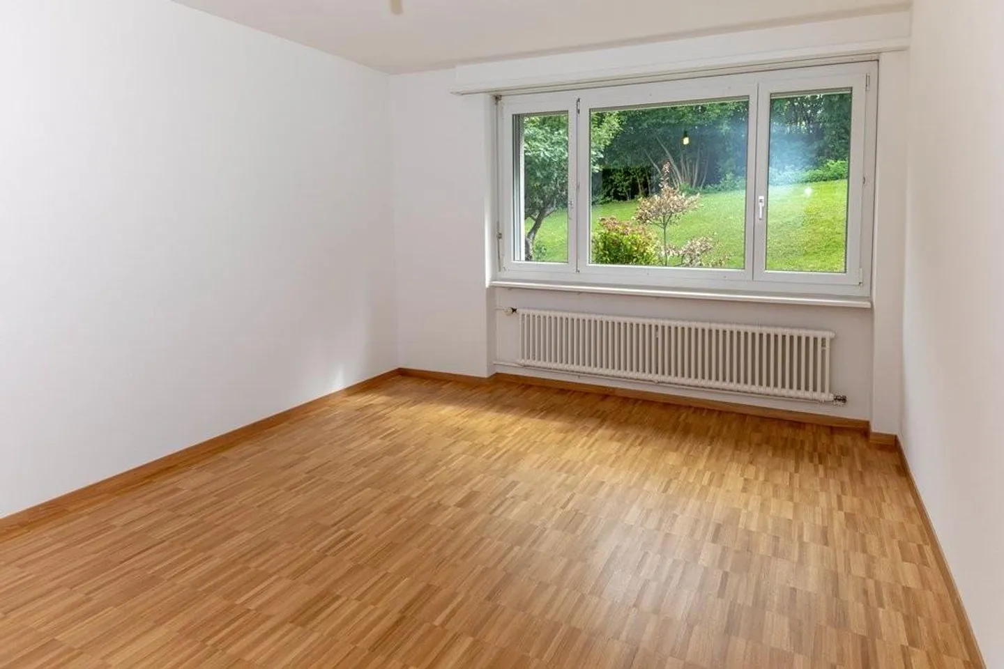 RENT WITHOUT DEPOSIT - Pleasant living in a green environment - Photo 4 of 5