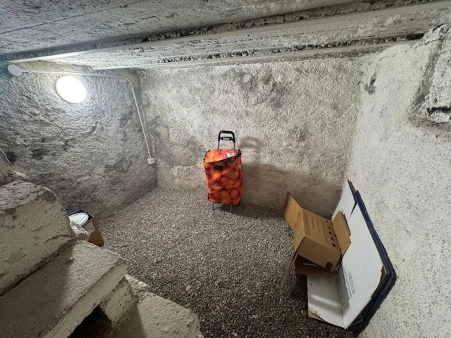 Bedano - Single-family house in the town center with property - Photo 13 of 17