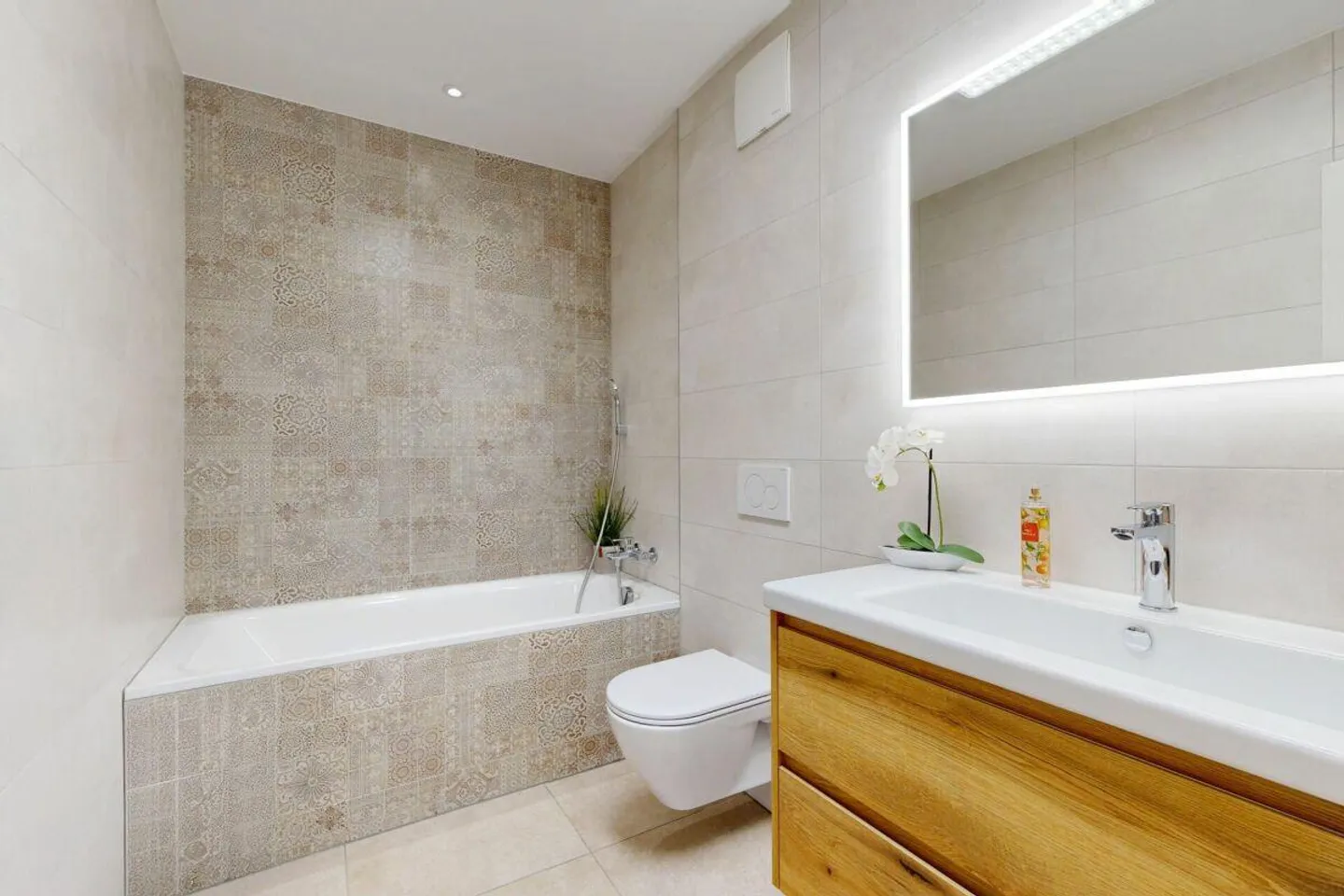 Bel appartement presque neuf dans un endroit calme - Photo 6 sur 18