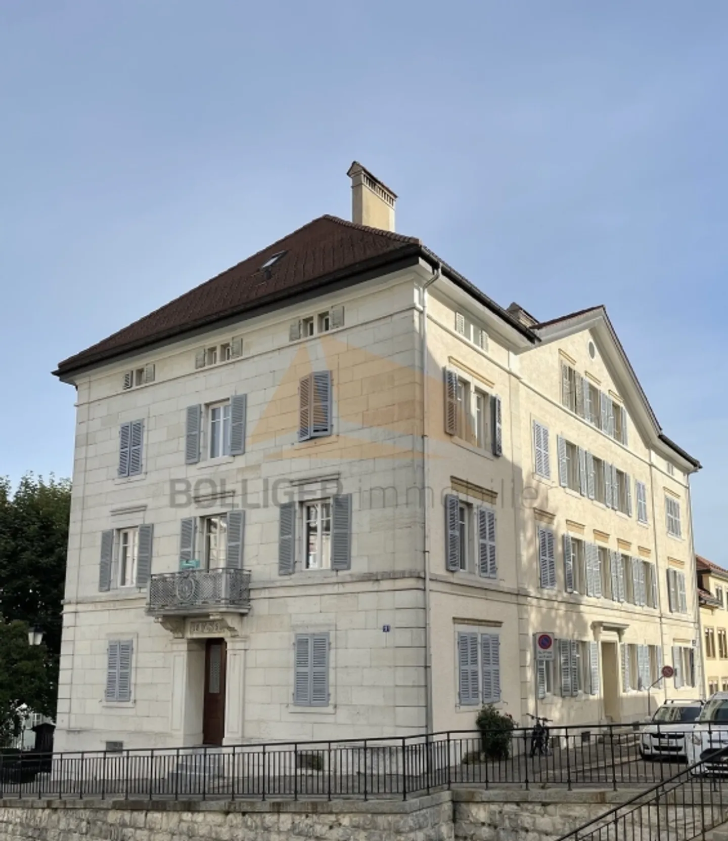 FOR SALE
APARTMENT 130 M2
WITH 4.5 ROOMS AND MEZZANINE - Photo 1 of 20