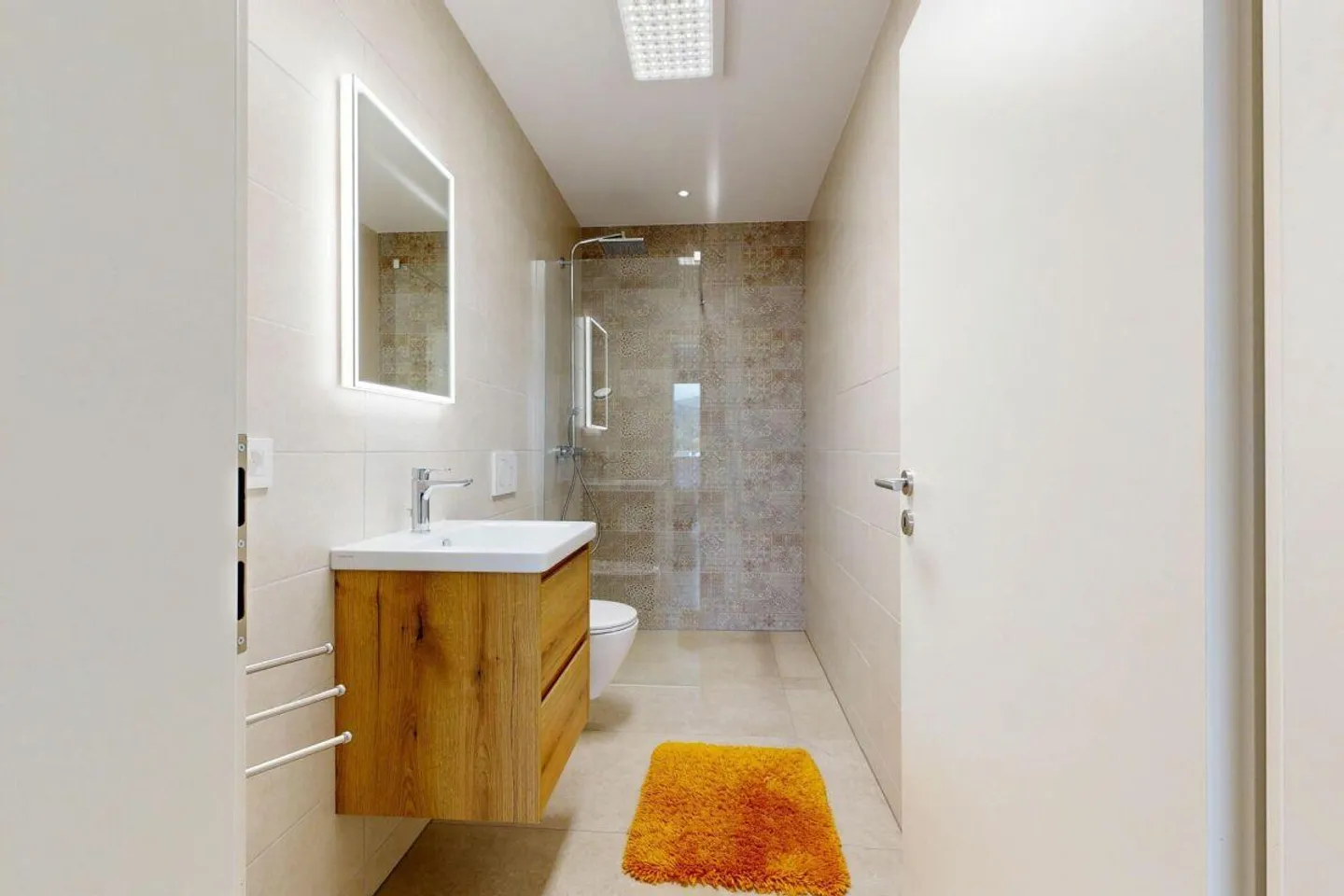 Bel appartement presque neuf dans un endroit calme - Photo 9 sur 18