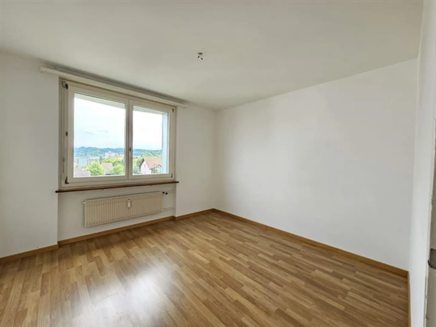 Bright, well-kept apartment in a child-friendly location - Photo 7 of 9