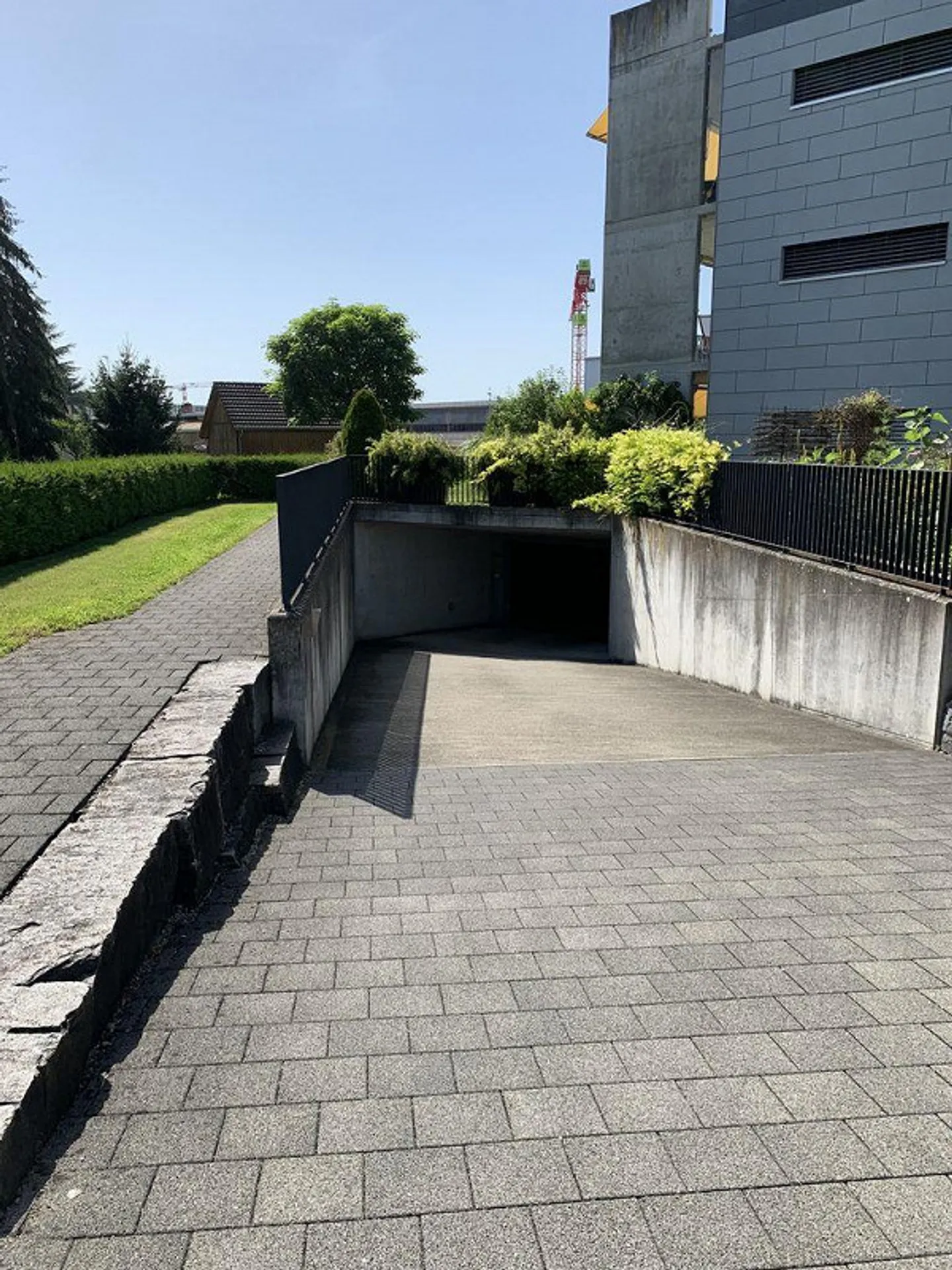 Underground parking space for rent - Photo 2 of 8