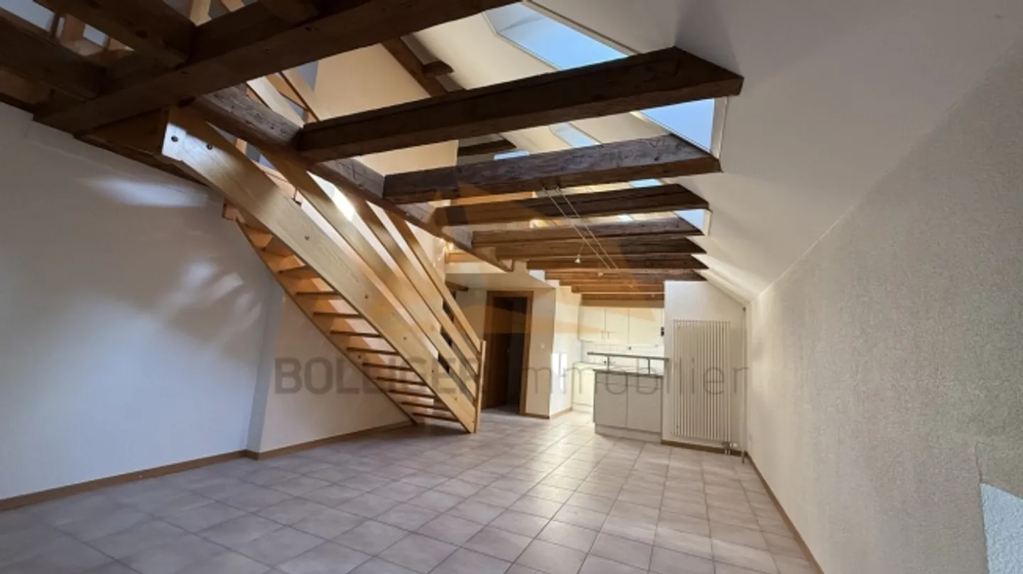 FOR SALE
APARTMENT 130 M2
WITH 4.5 ROOMS AND MEZZANINE - Photo 5 of 20
