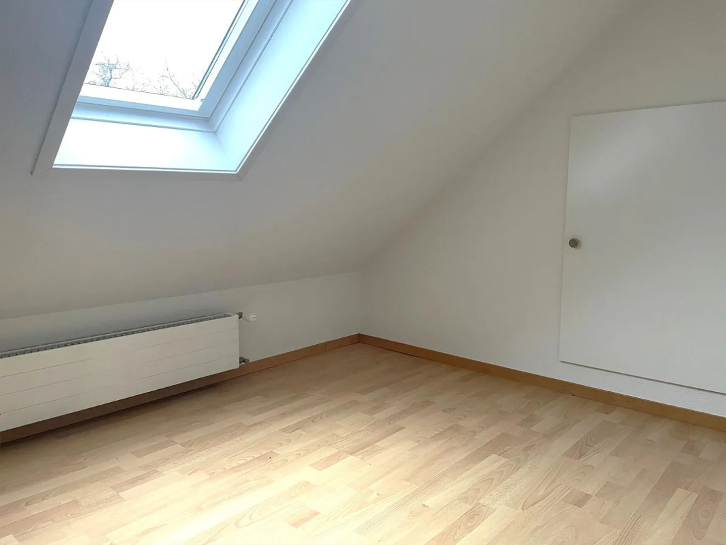 Originelle 4 Zimmer-Dachwohnung - Foto 4 di 9
