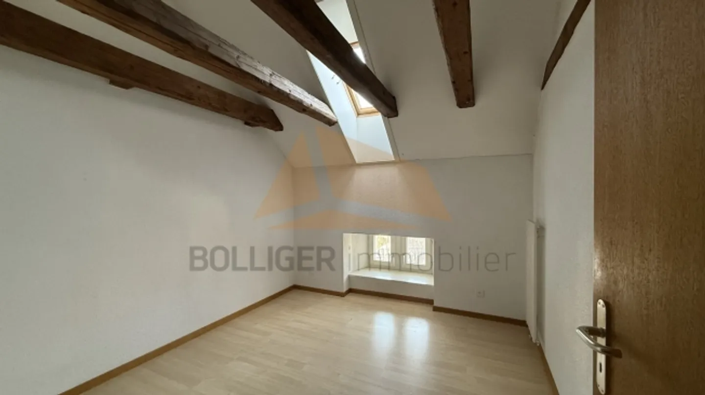 FOR SALE
APARTMENT 130 M2
WITH 4.5 ROOMS AND MEZZANINE - Photo 14 of 20