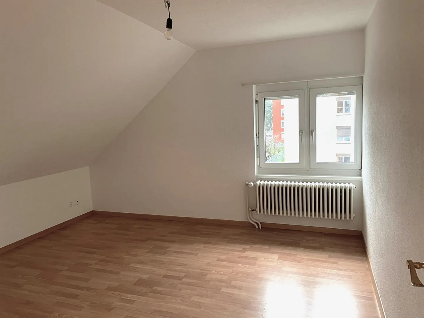 Originelle 4 Zimmer-Dachwohnung - Foto 7 di 9