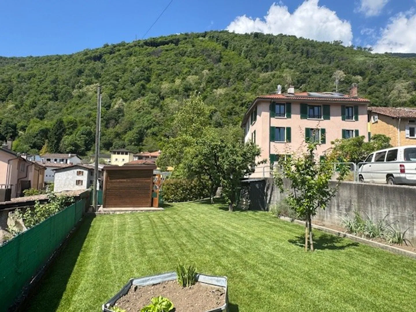Bedano - Single-family house in the town center with property - Photo 16 of 17