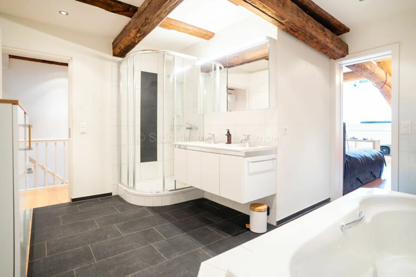Charming 4.5 Room Triplex Apartment in a Unique Location - Photo 8 of 23