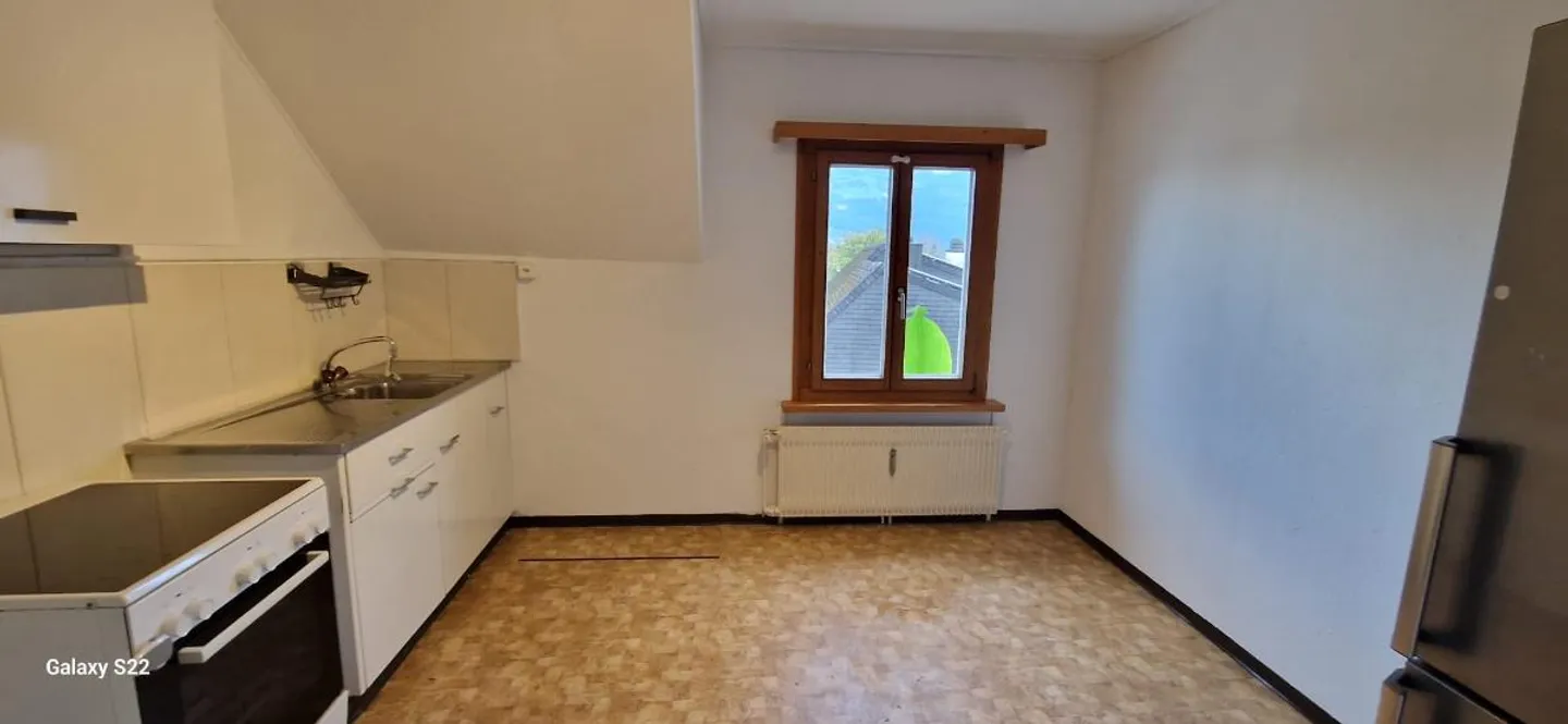 Appartement sous les combles de 3,5 pièces - Photo 2 sur 5
