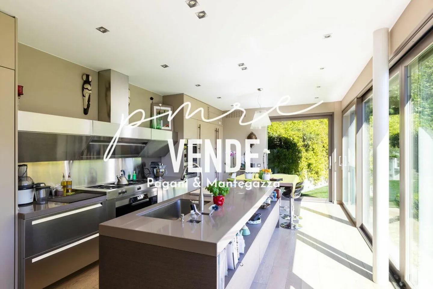 LUGANO RUVIGLIANA | MODERNA VILLA DI PREGIO CON EMOZIONANTE VISTA LAGO - Foto 6 di 11