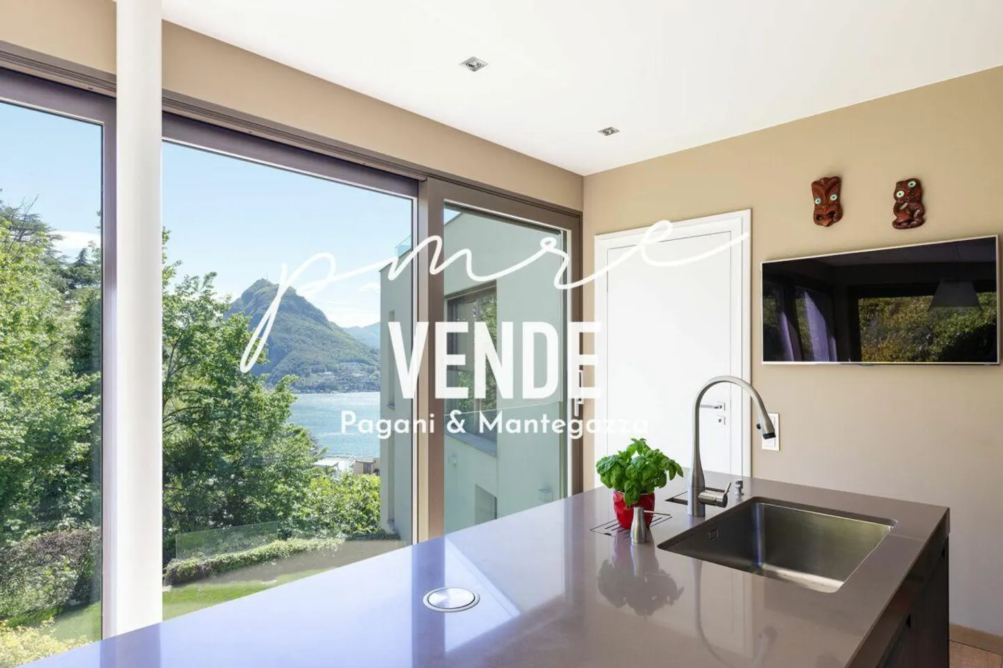 LUGANO RUVIGLIANA | MODERNA VILLA DI PREGIO CON EMOZIONANTE VISTA LAGO - Foto 7 di 11