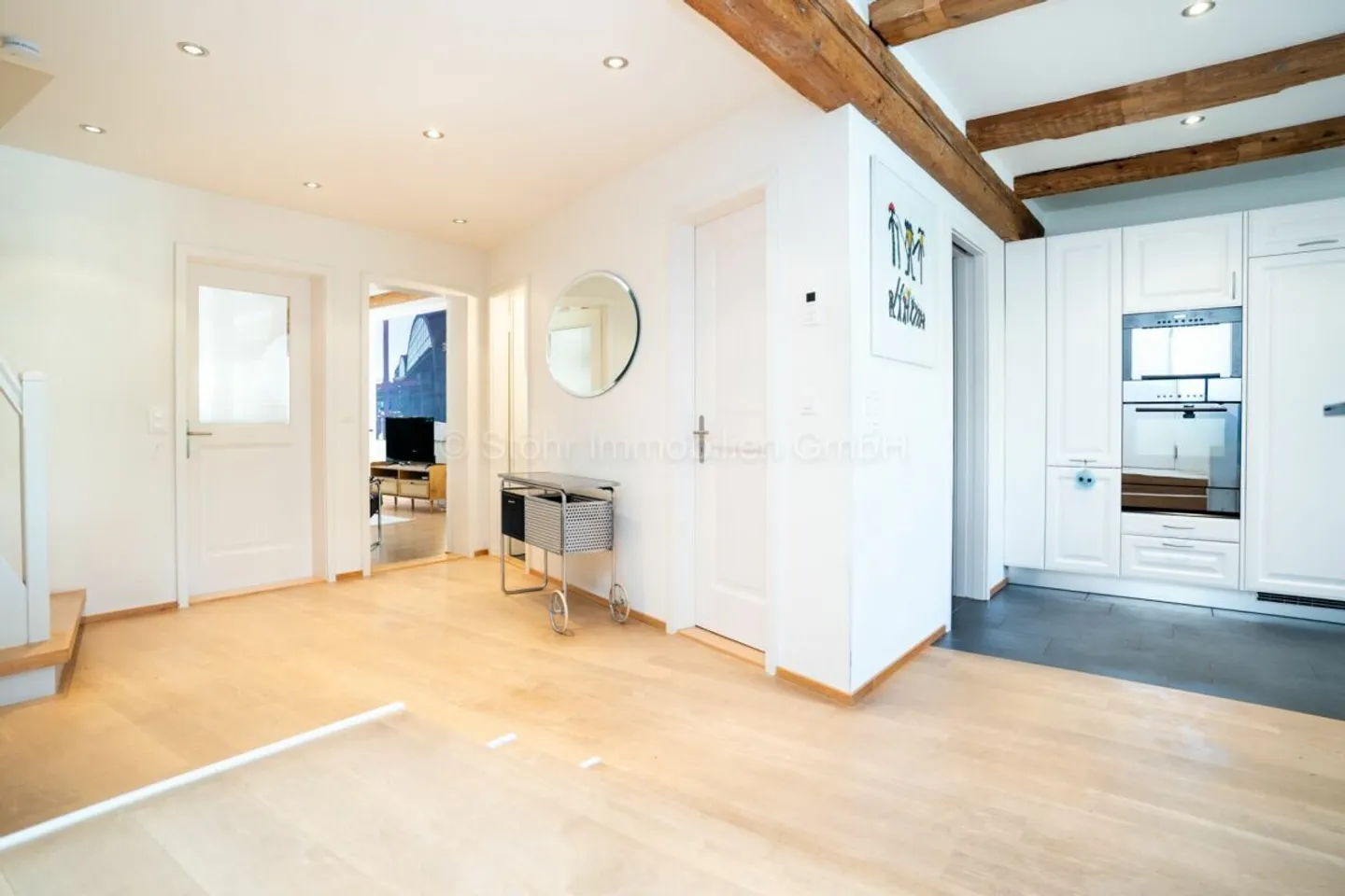 Charming 4.5 Room Triplex Apartment in a Unique Location - Photo 20 of 23