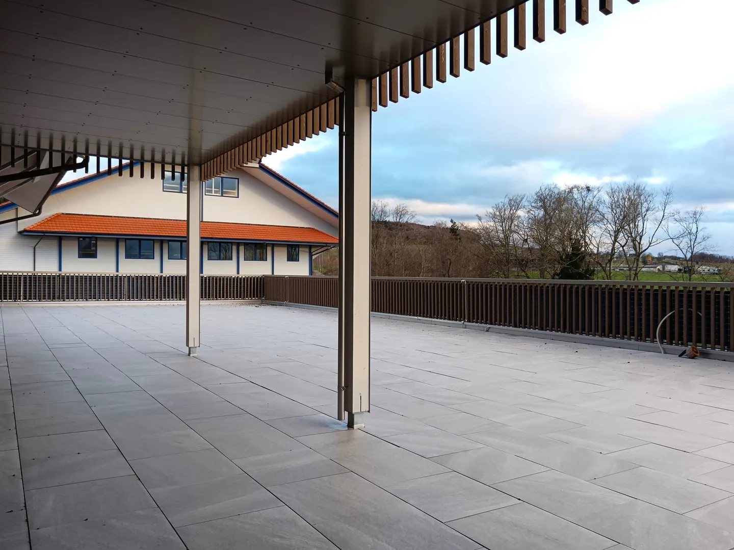 Ihr neuer Gewerbestandort: 420 - 1'000m2 Büroflächen im Edelrohbau mit Terrasse 240m2 und Aussicht - Foto 4 von 20