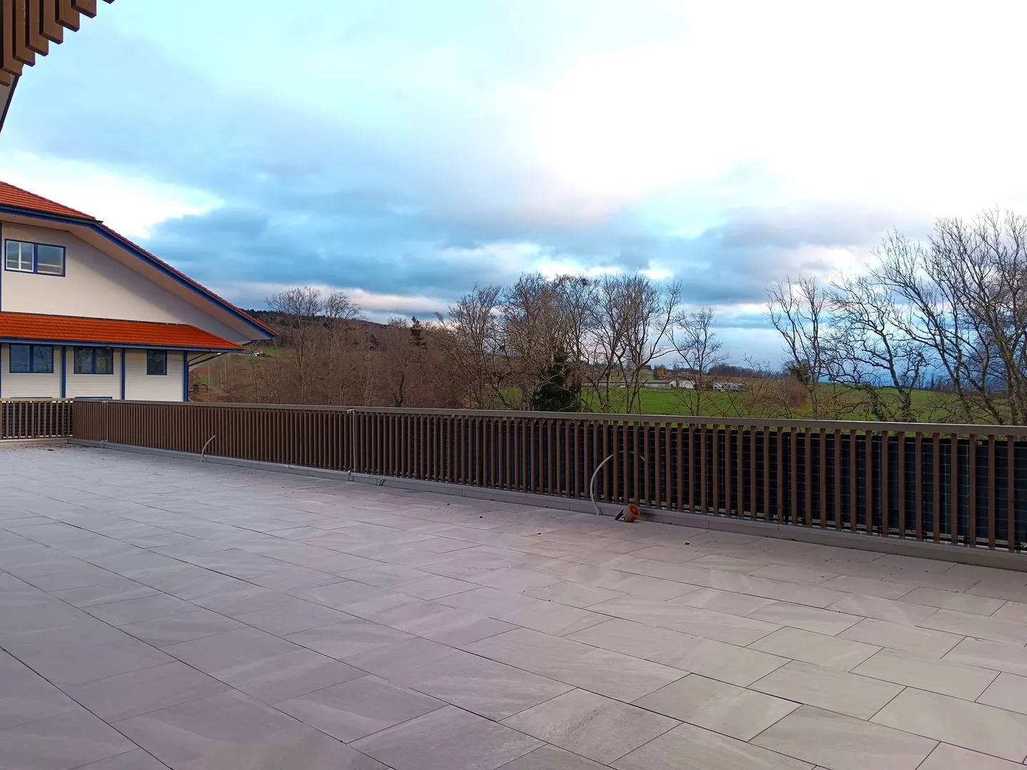 Ihr neuer Gewerbestandort: 420 - 1'000m2 Büroflächen im Edelrohbau mit Terrasse 240m2 und Aussicht - Foto 5 von 20