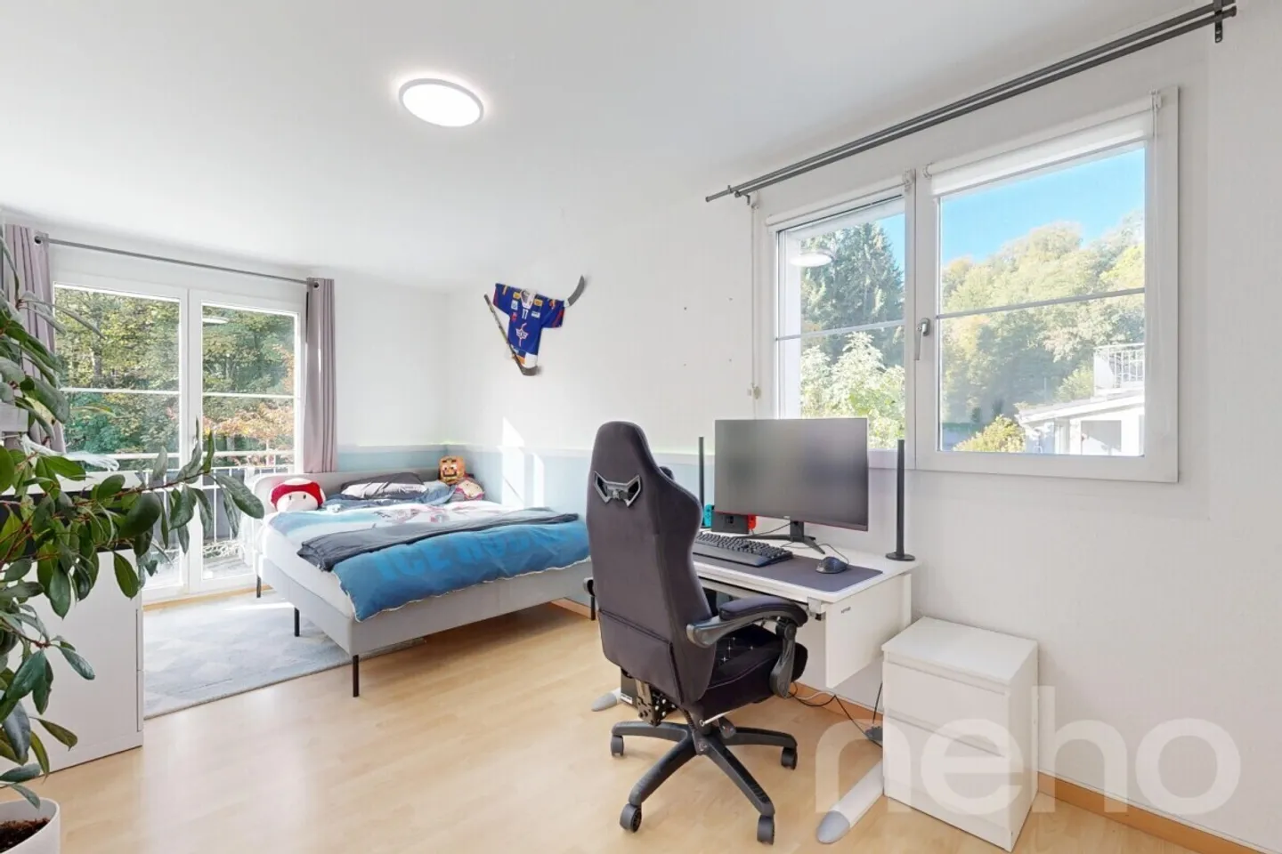 Maison de ville d'angle de 5,5 pièces bien entretenue à Lufingen - Photo 8 sur 12