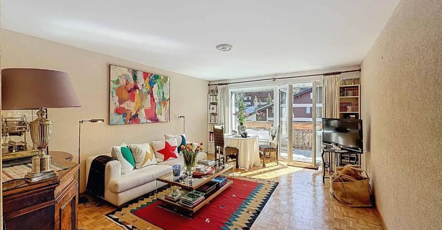 Charming 4.5 rooms in absolute calm, just steps from the center - Photo 2 of 12