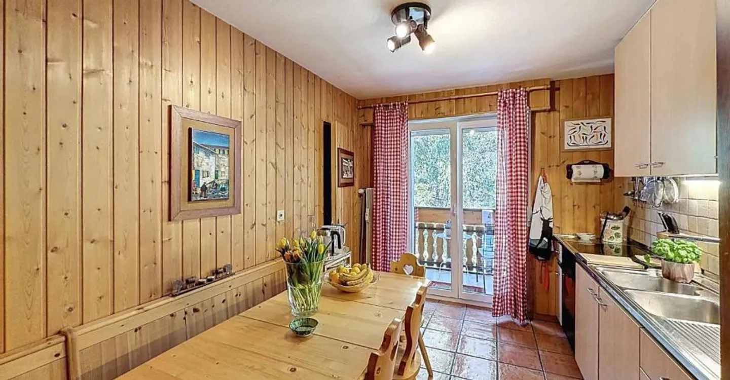 Charming 4.5 rooms in absolute calm, just steps from the center - Photo 4 of 12