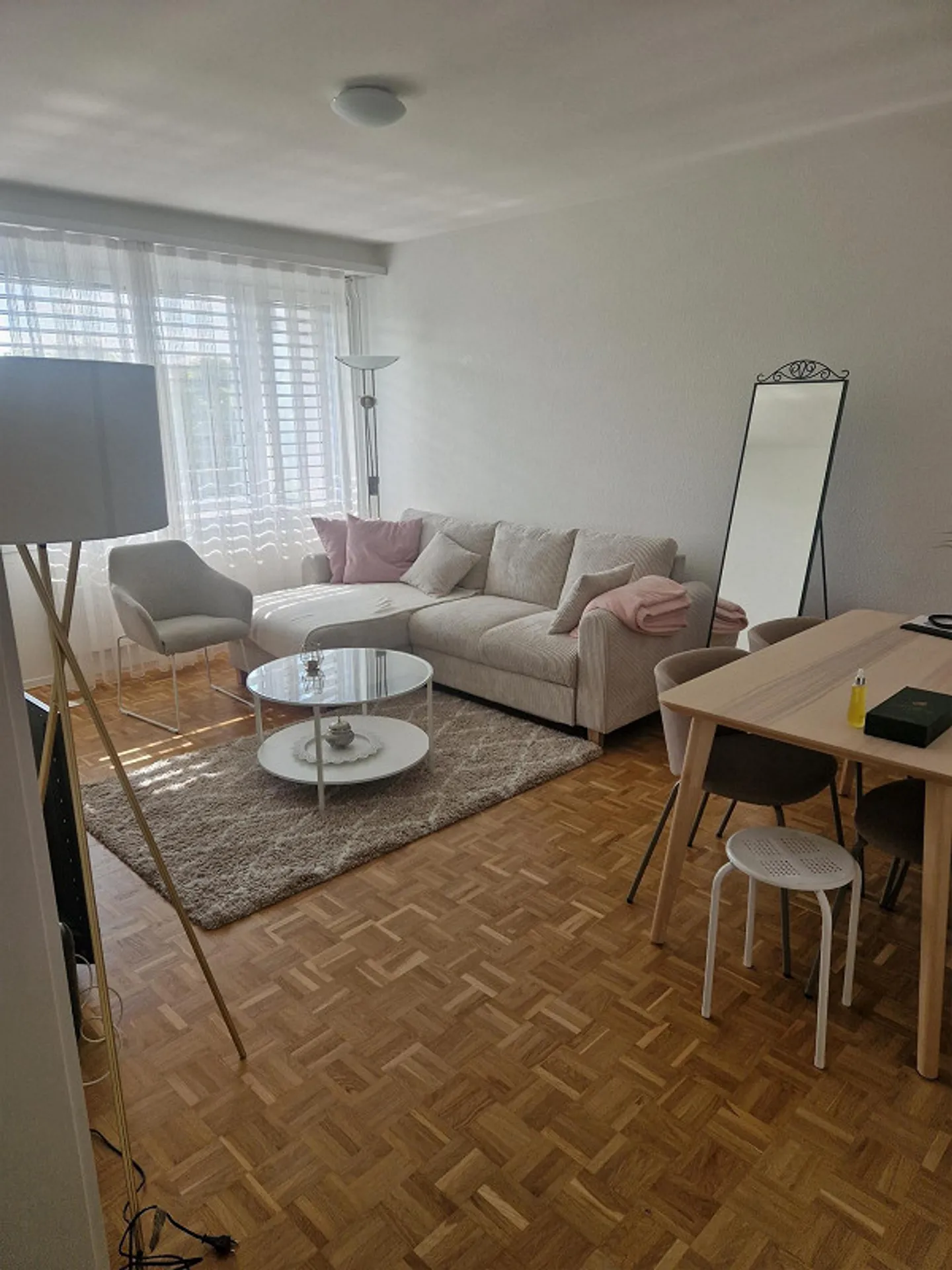 Very nice, modern and bright 2-room apartment in a central location - available from January 1, 2026 - Photo 1 of 8